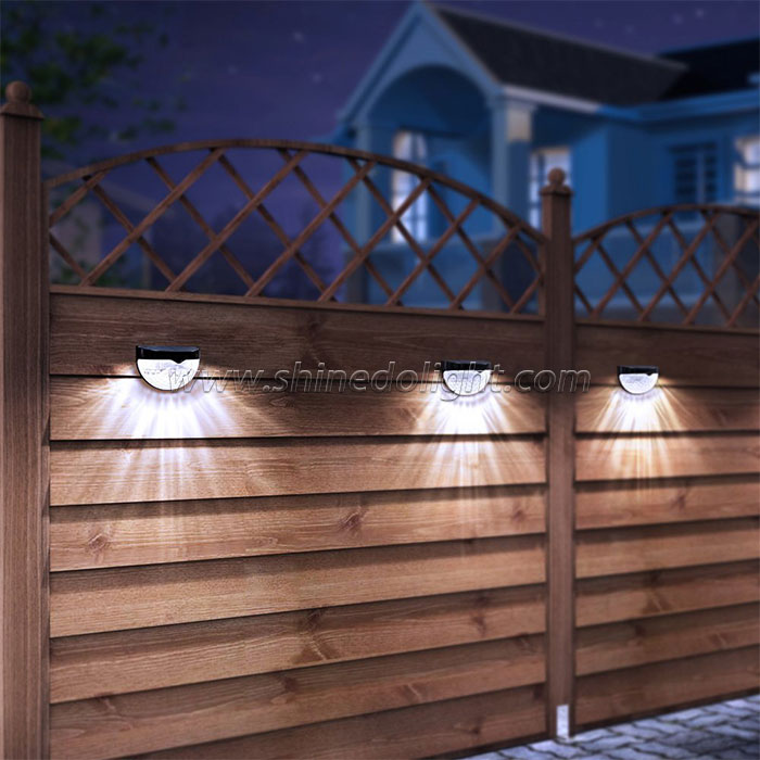 6 LED Solar Fence Post Light